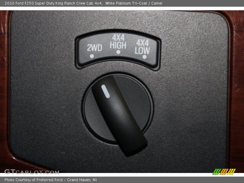White Platinum Tri-Coat / Camel 2010 Ford F250 Super Duty King Ranch Crew Cab 4x4