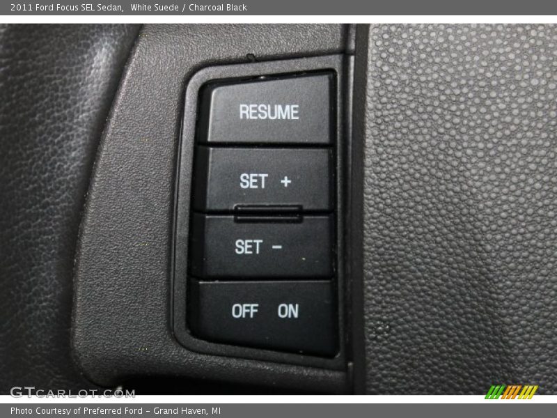White Suede / Charcoal Black 2011 Ford Focus SEL Sedan