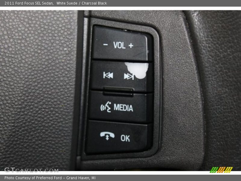 White Suede / Charcoal Black 2011 Ford Focus SEL Sedan