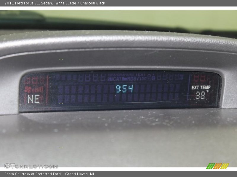 White Suede / Charcoal Black 2011 Ford Focus SEL Sedan