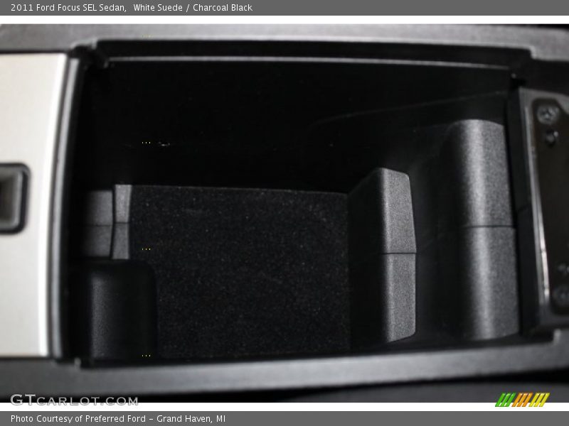 White Suede / Charcoal Black 2011 Ford Focus SEL Sedan