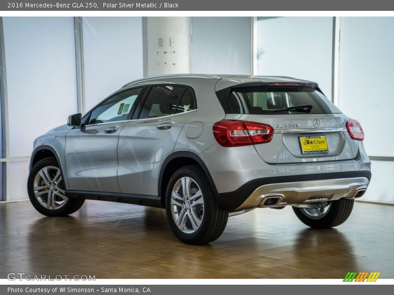 Polar Silver Metallic / Black 2016 Mercedes-Benz GLA 250