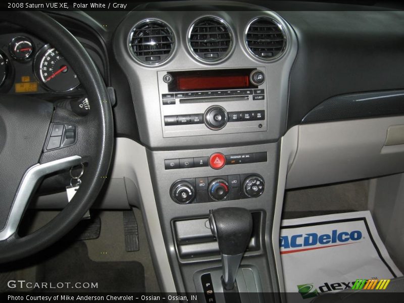 Polar White / Gray 2008 Saturn VUE XE