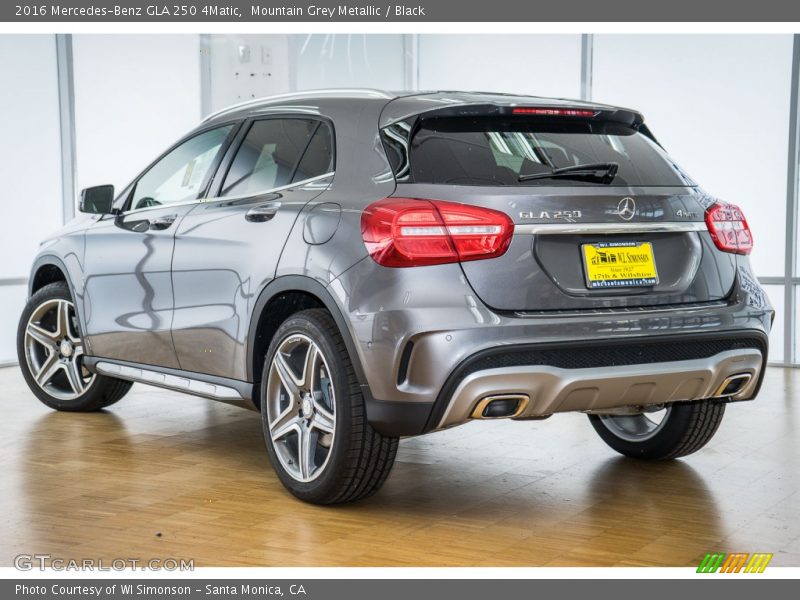 Mountain Grey Metallic / Black 2016 Mercedes-Benz GLA 250 4Matic