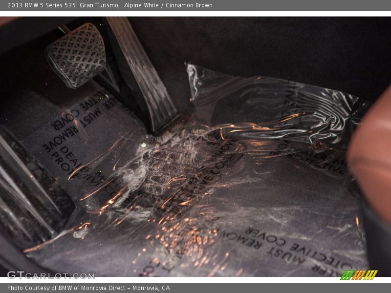 Alpine White / Cinnamon Brown 2013 BMW 5 Series 535i Gran Turismo