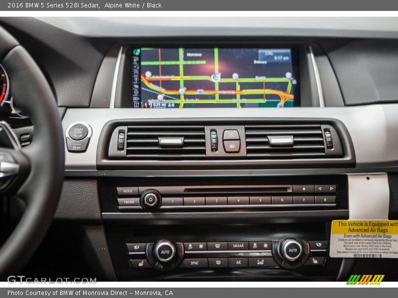 Alpine White / Black 2016 BMW 5 Series 528i Sedan