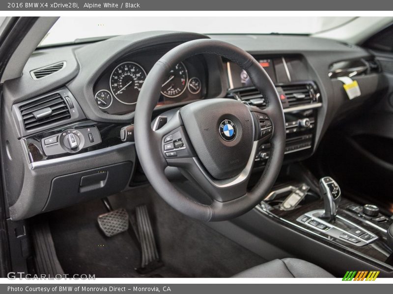 Alpine White / Black 2016 BMW X4 xDrive28i