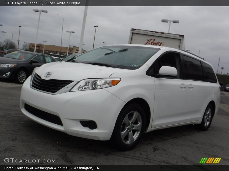 Super White / Bisque 2011 Toyota Sienna LE