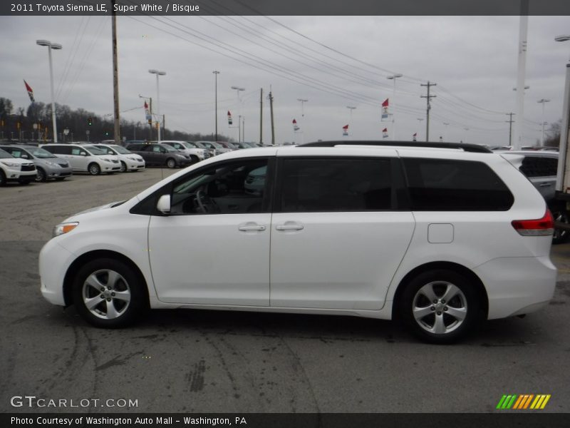 Super White / Bisque 2011 Toyota Sienna LE