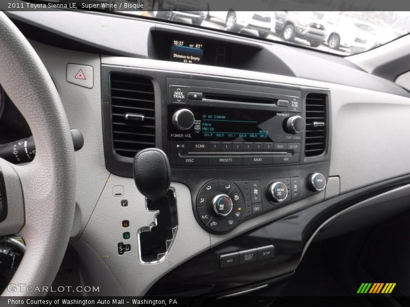 Super White / Bisque 2011 Toyota Sienna LE