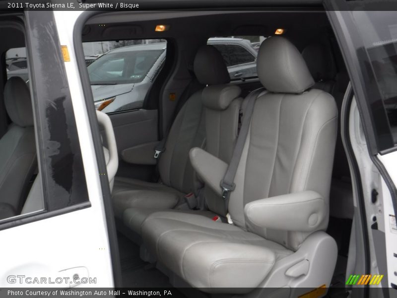 Super White / Bisque 2011 Toyota Sienna LE