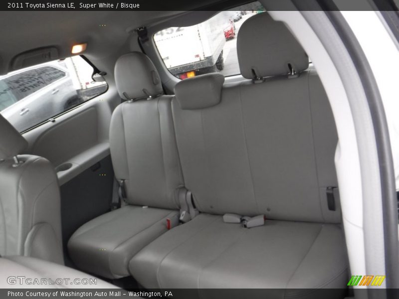 Super White / Bisque 2011 Toyota Sienna LE