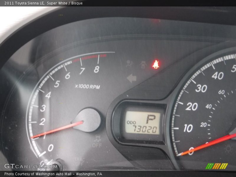 Super White / Bisque 2011 Toyota Sienna LE