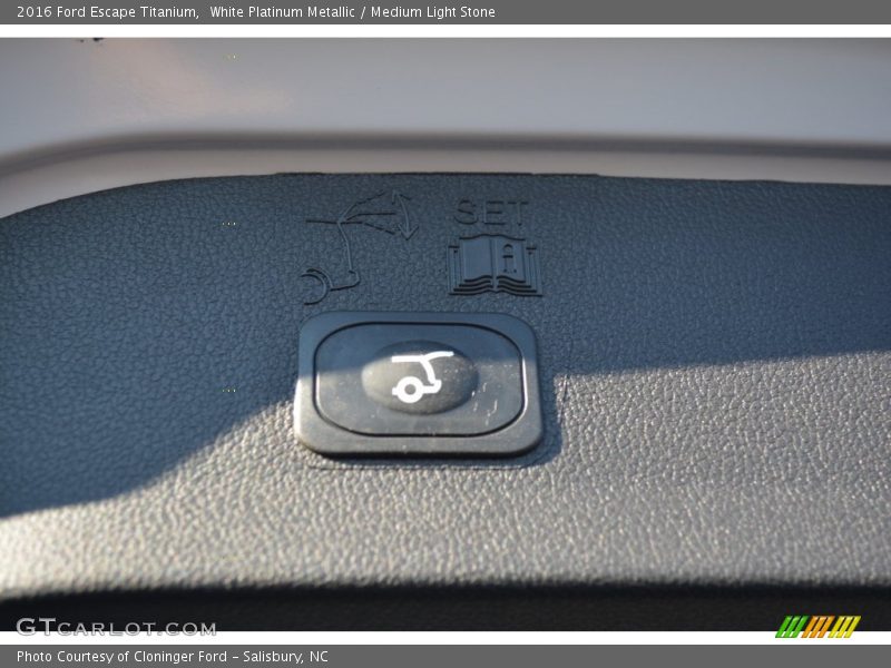 White Platinum Metallic / Medium Light Stone 2016 Ford Escape Titanium