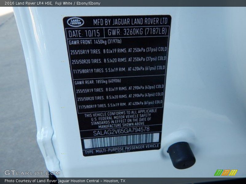 Fuji White / Ebony/Ebony 2016 Land Rover LR4 HSE