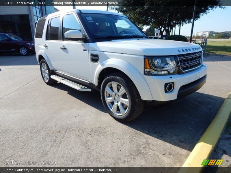 Yulong White Metallic / Almond/Arabica 2016 Land Rover LR4 HSE