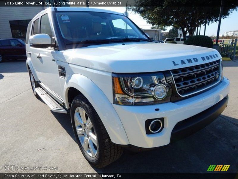 Yulong White Metallic / Almond/Arabica 2016 Land Rover LR4 HSE