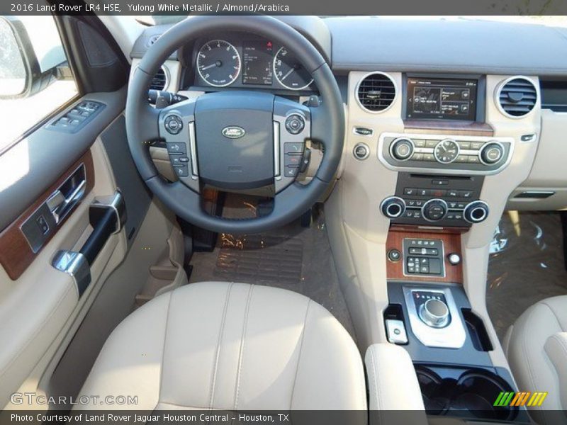 Yulong White Metallic / Almond/Arabica 2016 Land Rover LR4 HSE