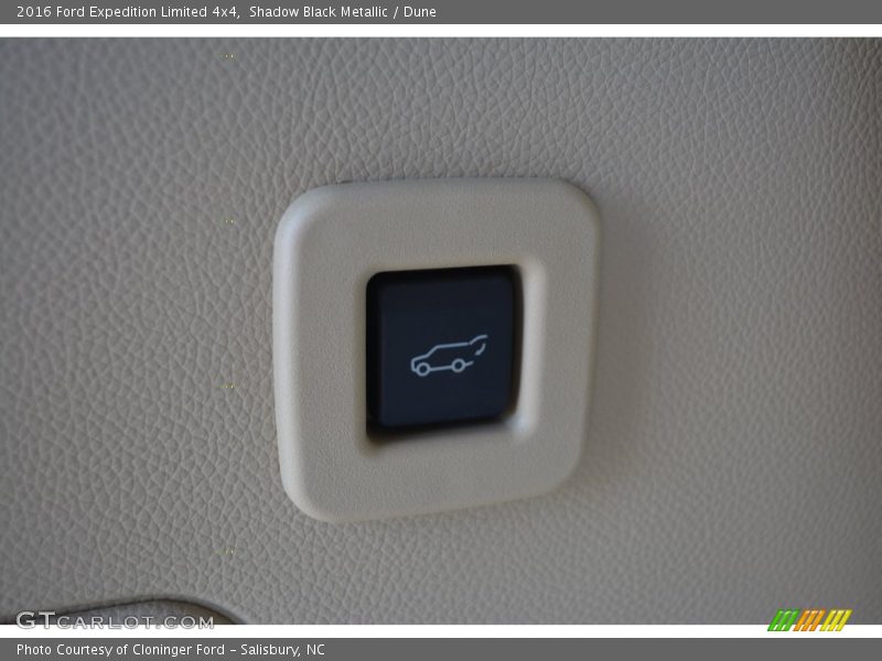 Shadow Black Metallic / Dune 2016 Ford Expedition Limited 4x4