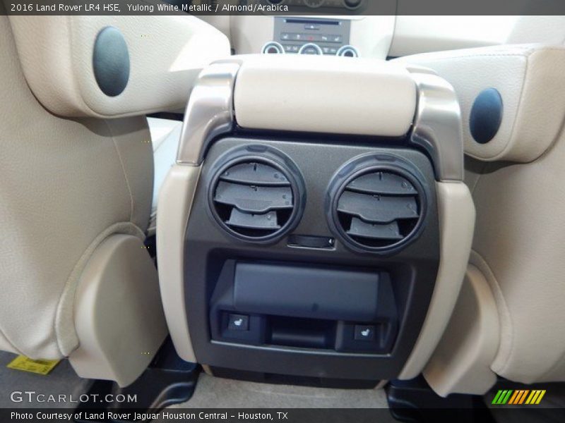 Yulong White Metallic / Almond/Arabica 2016 Land Rover LR4 HSE