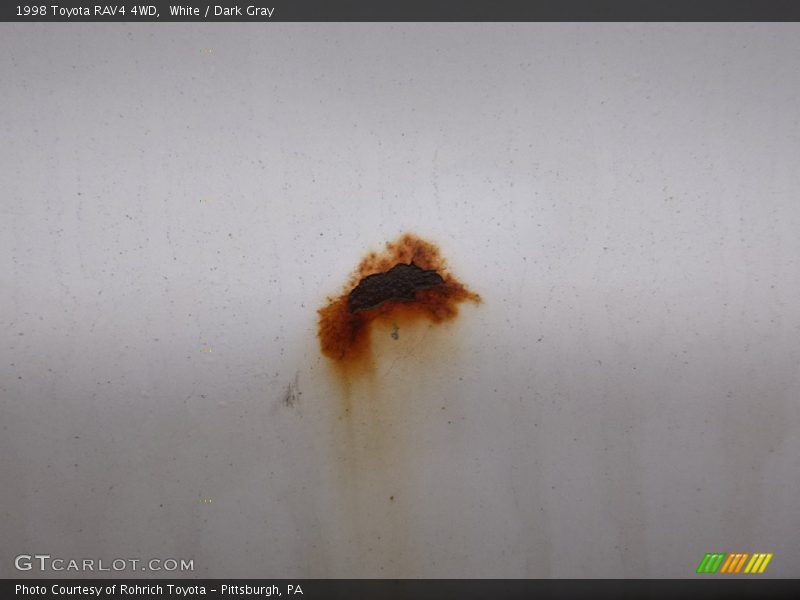 White / Dark Gray 1998 Toyota RAV4 4WD