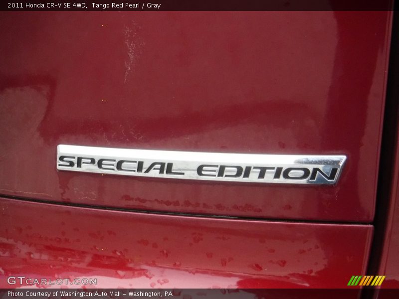 Tango Red Pearl / Gray 2011 Honda CR-V SE 4WD