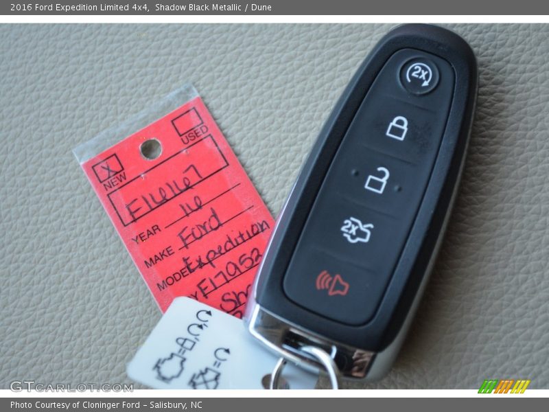 Shadow Black Metallic / Dune 2016 Ford Expedition Limited 4x4