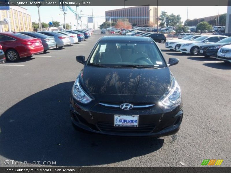 Ultra Black / Beige 2016 Hyundai Accent SE Sedan