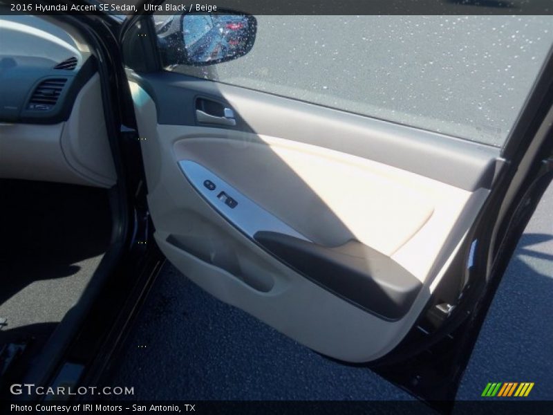 Ultra Black / Beige 2016 Hyundai Accent SE Sedan