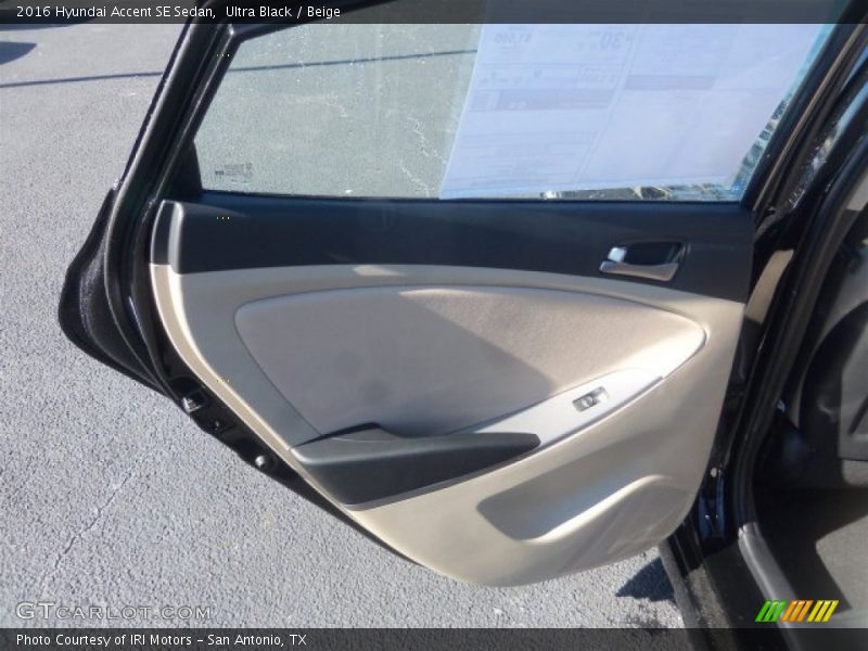Ultra Black / Beige 2016 Hyundai Accent SE Sedan