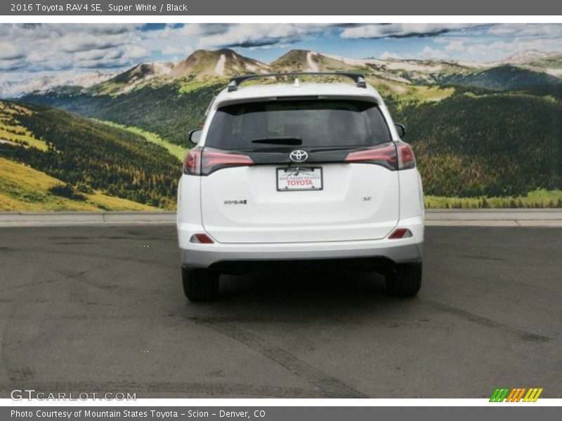 Super White / Black 2016 Toyota RAV4 SE