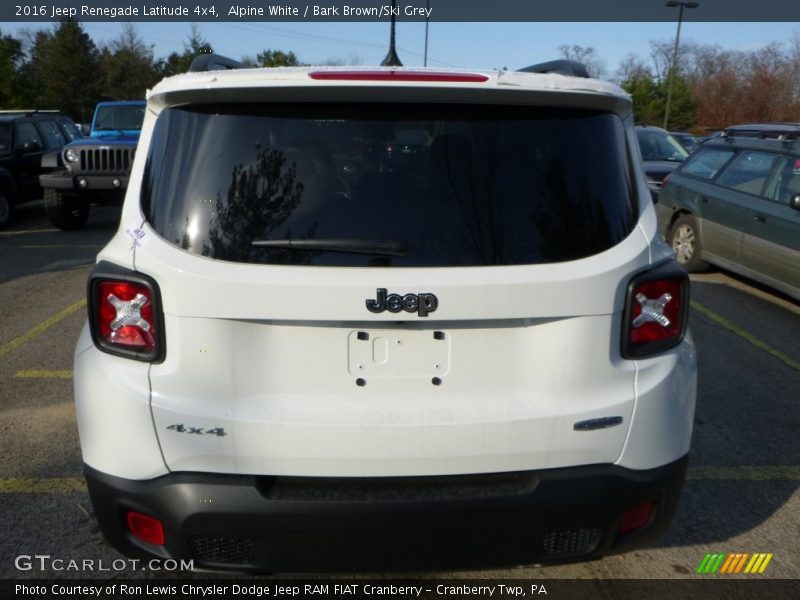 Alpine White / Bark Brown/Ski Grey 2016 Jeep Renegade Latitude 4x4