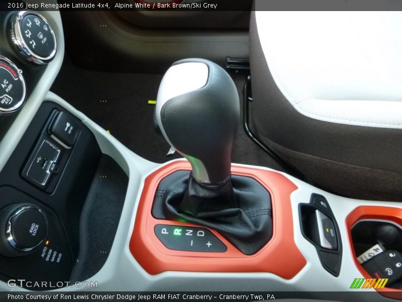  2016 Renegade Latitude 4x4 9 Speed Automatic Shifter