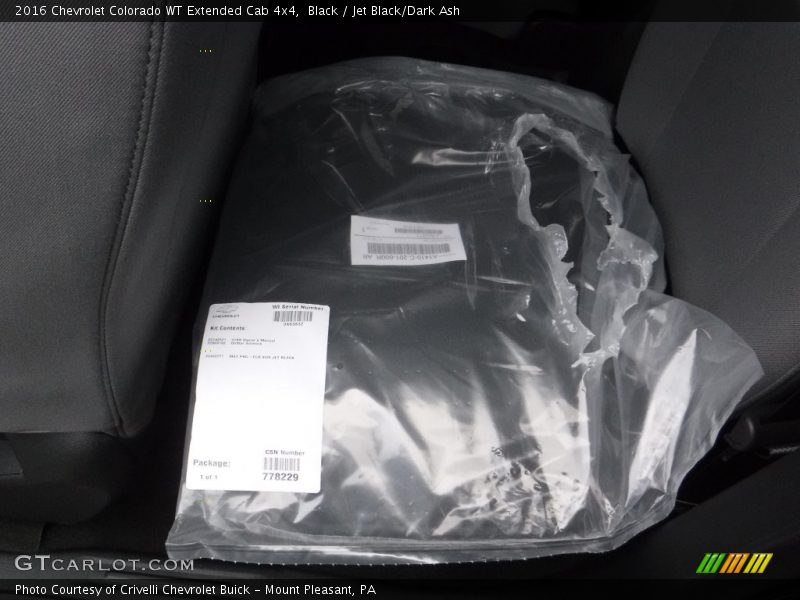 Black / Jet Black/Dark Ash 2016 Chevrolet Colorado WT Extended Cab 4x4