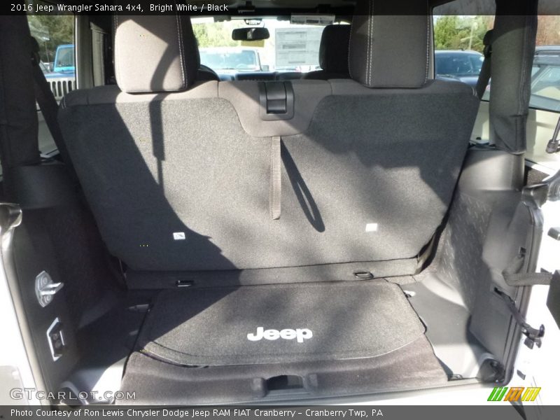 Bright White / Black 2016 Jeep Wrangler Sahara 4x4