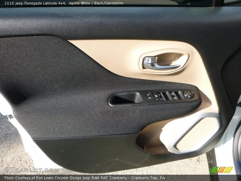Alpine White / Black/Sandstorm 2016 Jeep Renegade Latitude 4x4