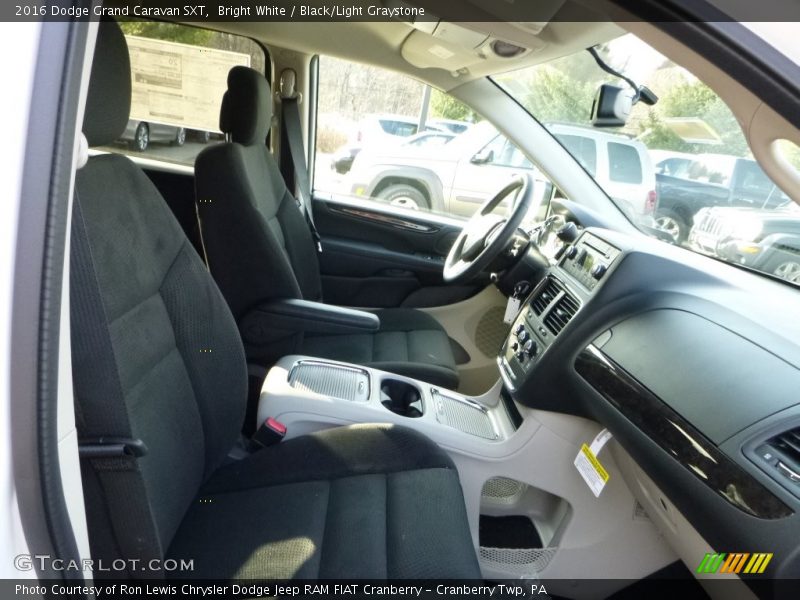 Bright White / Black/Light Graystone 2016 Dodge Grand Caravan SXT