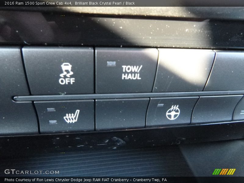 Brilliant Black Crystal Pearl / Black 2016 Ram 1500 Sport Crew Cab 4x4