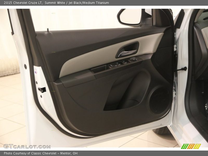 Summit White / Jet Black/Medium Titanium 2015 Chevrolet Cruze LT