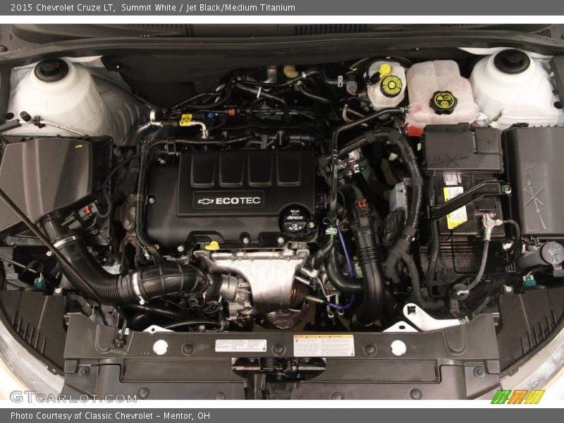 Summit White / Jet Black/Medium Titanium 2015 Chevrolet Cruze LT