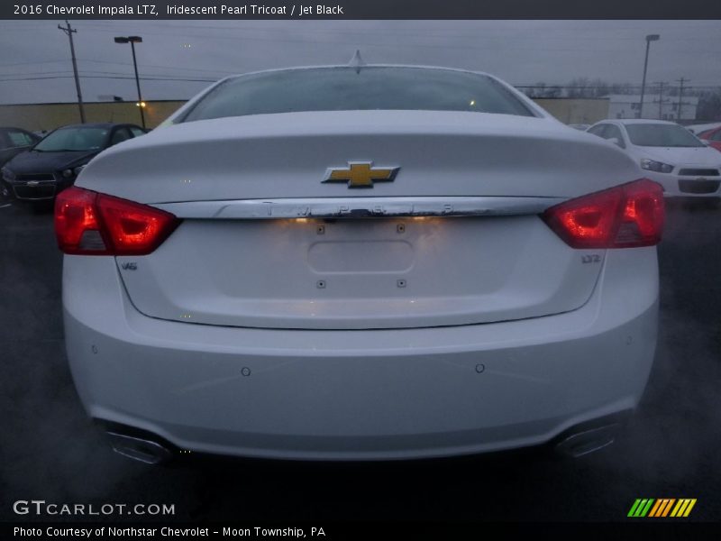 Iridescent Pearl Tricoat / Jet Black 2016 Chevrolet Impala LTZ