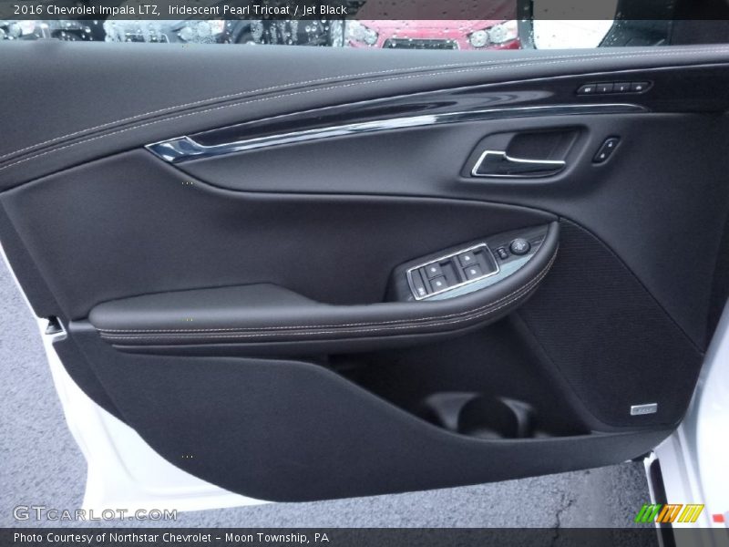 Iridescent Pearl Tricoat / Jet Black 2016 Chevrolet Impala LTZ
