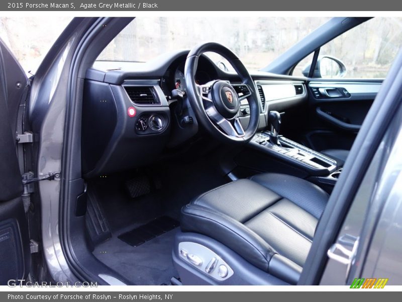 Black Interior - 2015 Macan S 