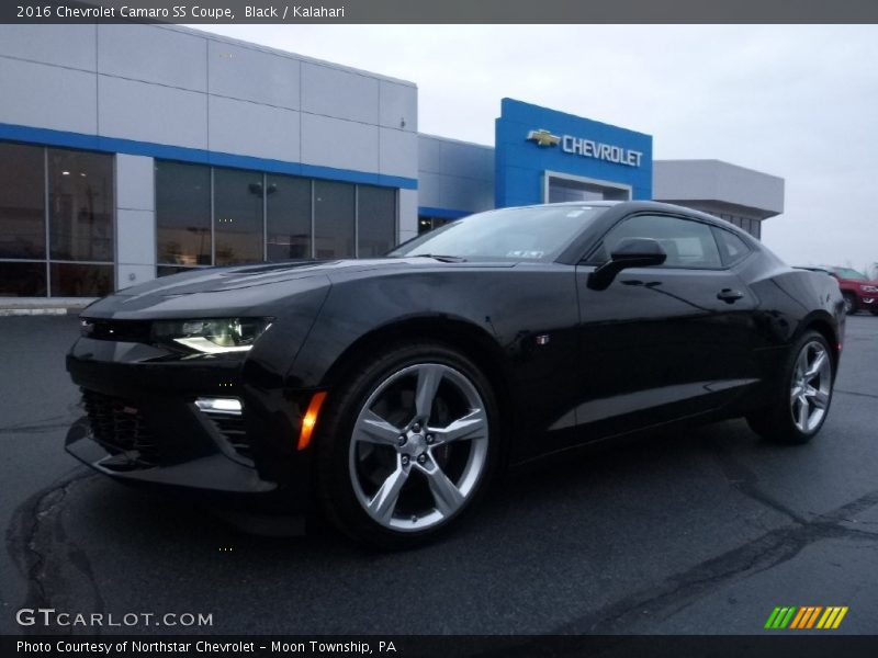Front 3/4 View of 2016 Camaro SS Coupe