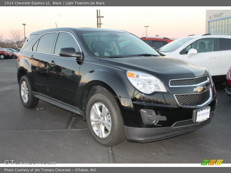 Front 3/4 View of 2014 Equinox LS