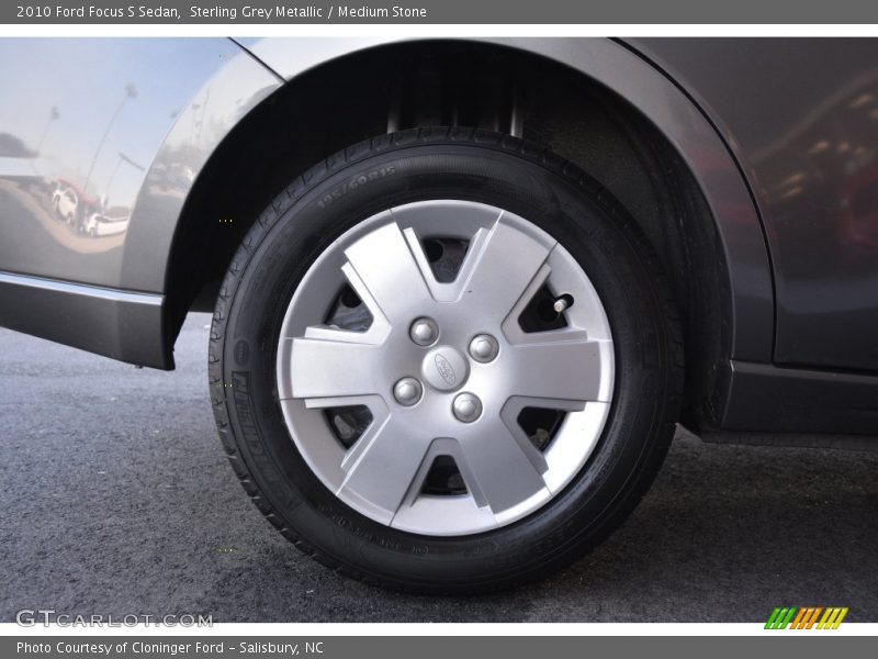Sterling Grey Metallic / Medium Stone 2010 Ford Focus S Sedan