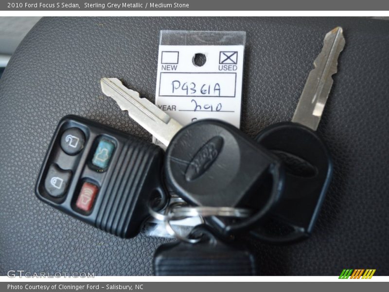 Sterling Grey Metallic / Medium Stone 2010 Ford Focus S Sedan