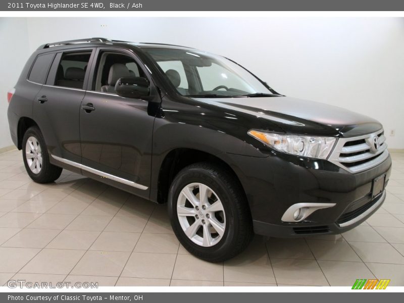 Black / Ash 2011 Toyota Highlander SE 4WD