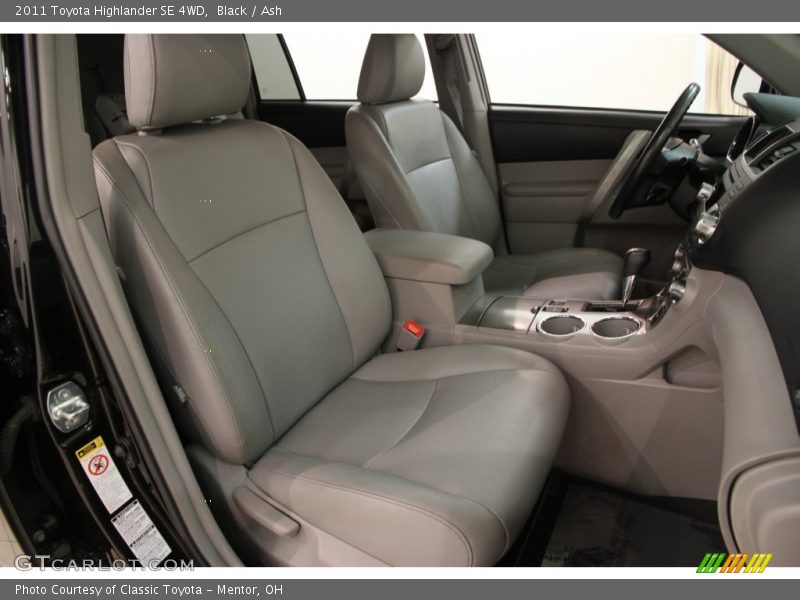 Black / Ash 2011 Toyota Highlander SE 4WD