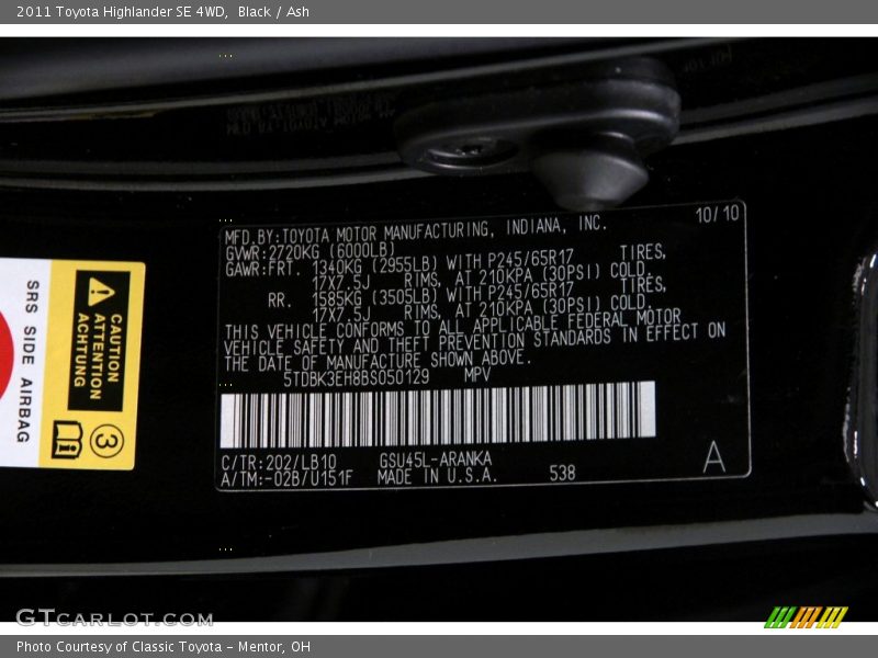 Black / Ash 2011 Toyota Highlander SE 4WD